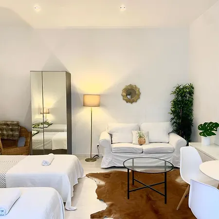 Apartment Alcantara 15 *